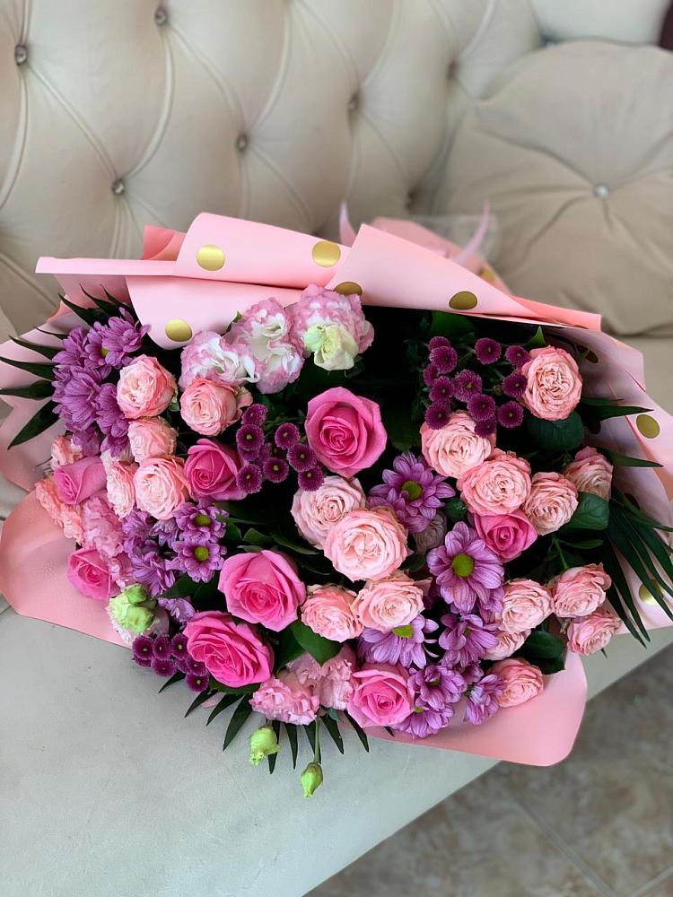 Букет цветов из: Хризантемы, Розы и Лизиантусы в Галиче