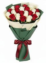 Букет Микс из красных и белых роз в Галиче