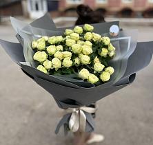 Букет Белые кустовые розы Солинеро в Галиче