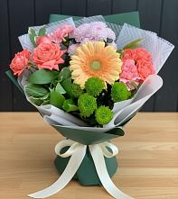 Букет цветов из:  Гвоздики, Розы, Герберы и Хризантемы в Галиче