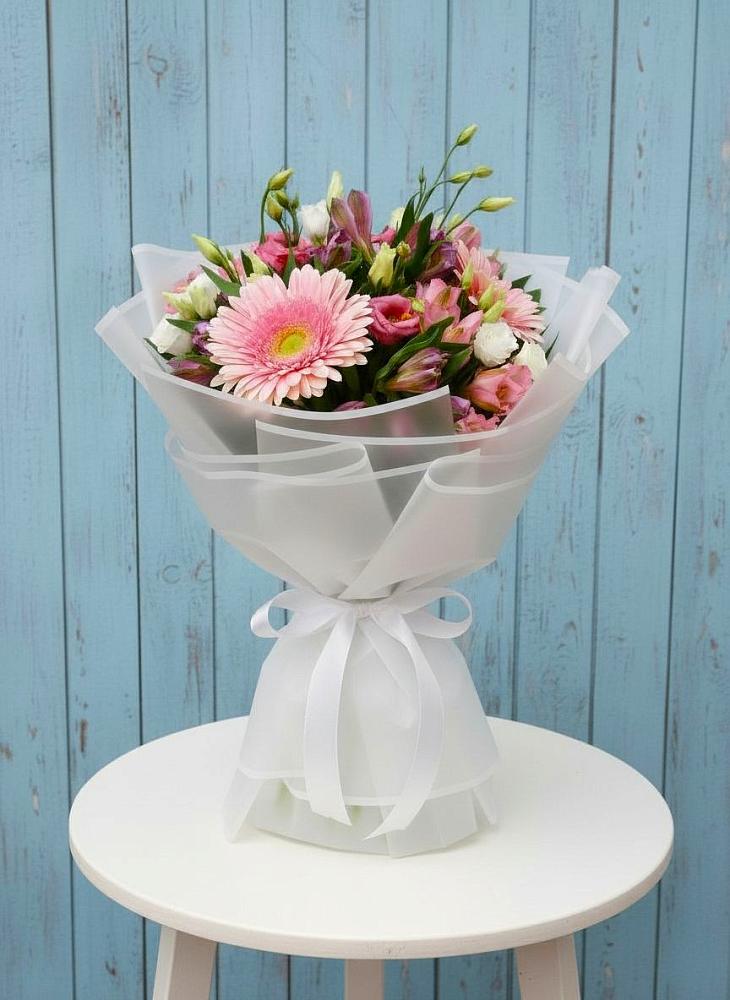 Букет цветов из: Герберы, Альстромерии и Лизиантусы в Галиче