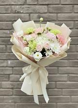 Букет цветов из:  Гвоздики, Розы, Лизиантусы и Хризантемы в Галиче