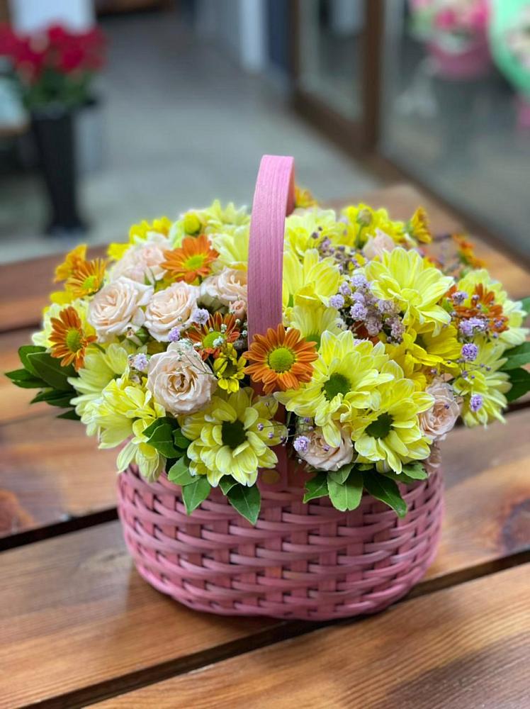 Цветочная композиция из Хризантемы и Розы в корзине в Галиче