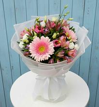 Букет цветов из:  Герберы, Альстромерии и Лизиантусы #REPLACE_PRED# Галиче