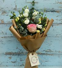 Букет цветов из:  Розы и Лизиантусы в Галиче