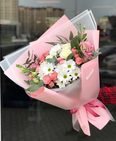 Букет цветов из: Розы, Лизиантусы и Хризантемы в Галиче