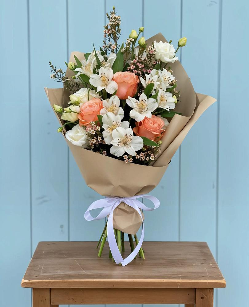 Букет цветов из: Альстромерии, Лизиантусы, Розы и Хризантемы в Галиче