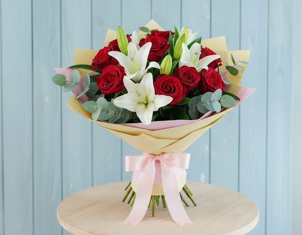 Букет цветов из: Лилии и Розы в Галиче